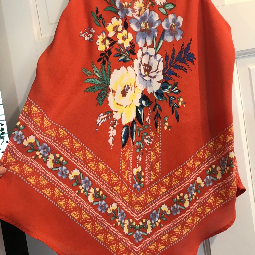Floral handkerchief top - Picture 2 of 11